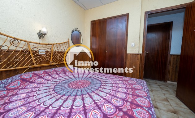 Resale - Villa - Punta Prima - Beachside