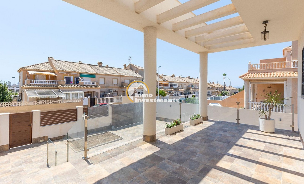Bestaande bouw - Villa - Torrevieja - Aguas Nuevas