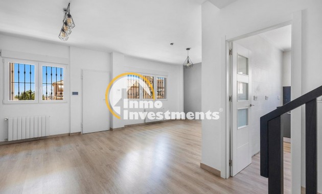 Bestaande bouw - Villa - Torrevieja - Aguas Nuevas