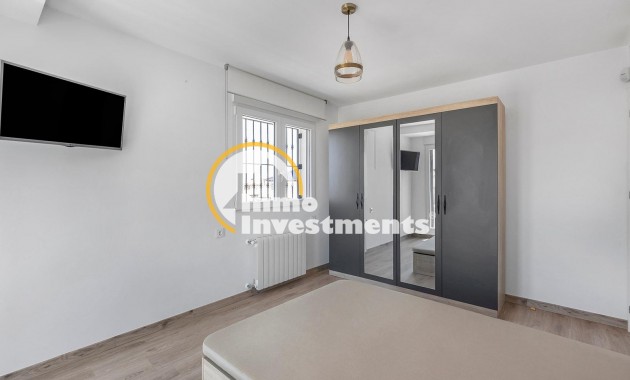 Bestaande bouw - Villa - Torrevieja - Aguas Nuevas