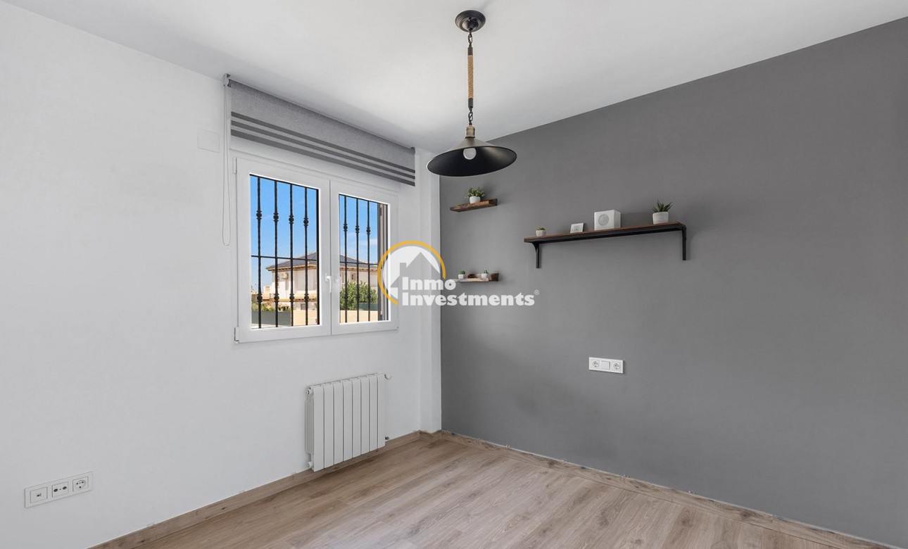 Bestaande bouw - Villa - Torrevieja - Aguas Nuevas