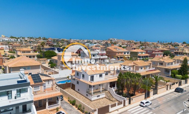 Bestaande bouw - Villa - Torrevieja - Aguas Nuevas