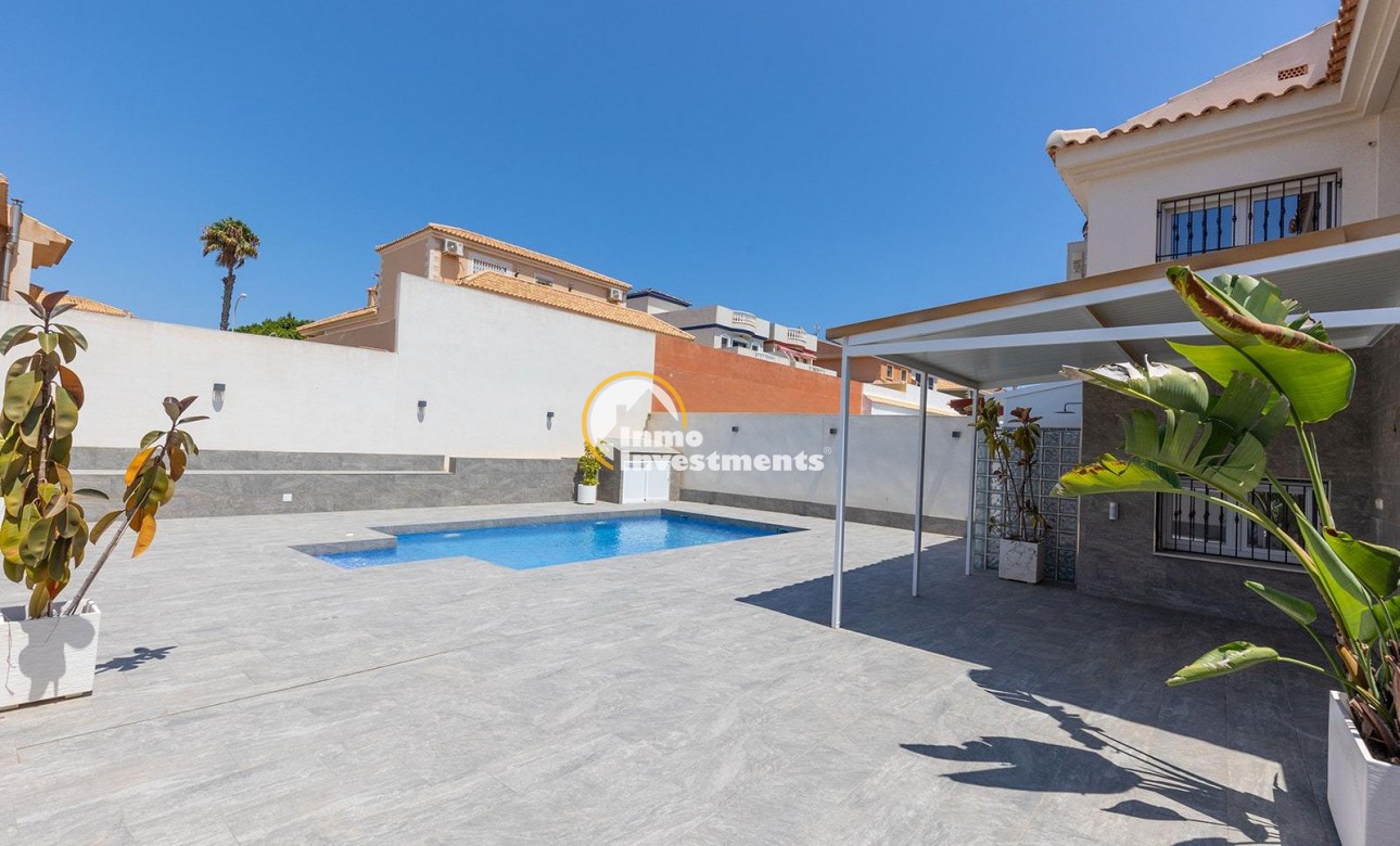 Bestaande bouw - Villa - Torrevieja - Aguas Nuevas