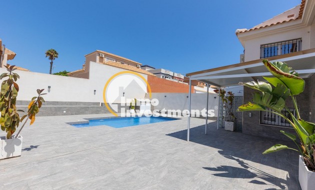 Bestaande bouw - Villa - Torrevieja - Aguas Nuevas