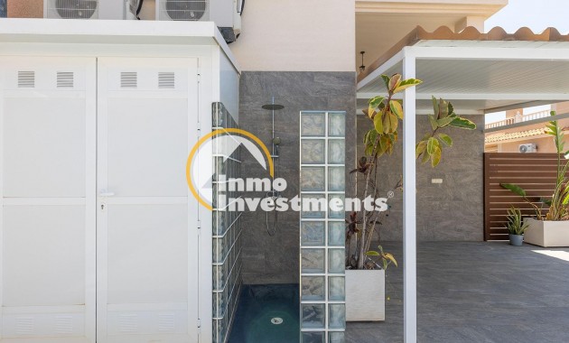 Bestaande bouw - Villa - Torrevieja - Aguas Nuevas