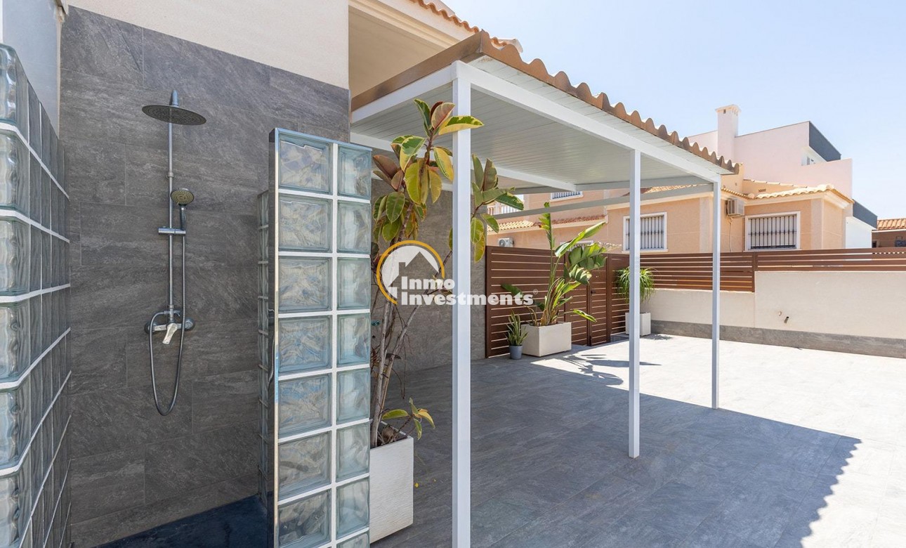 Bestaande bouw - Villa - Torrevieja - Aguas Nuevas