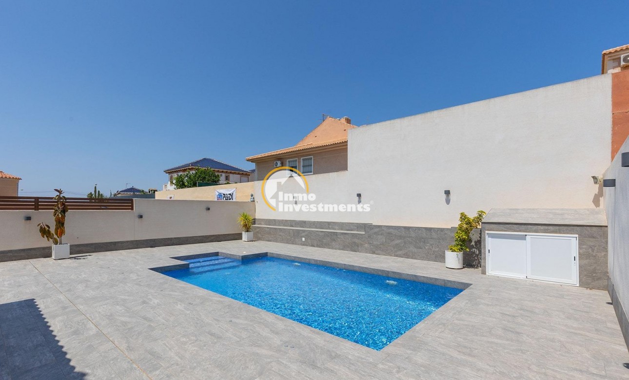 Bestaande bouw - Villa - Torrevieja - Aguas Nuevas