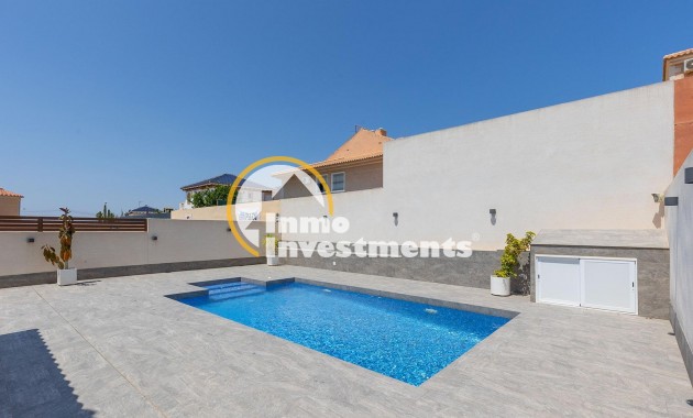 Bestaande bouw - Villa - Torrevieja - Aguas Nuevas
