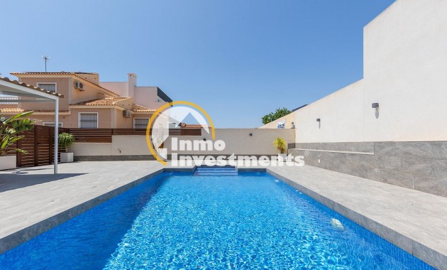 Bestaande bouw - Villa - Torrevieja - Aguas Nuevas