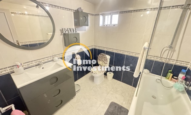 Resale - Villa - Villamartin - El Galan