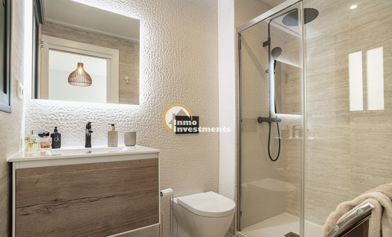 Resale - Apartment - Torrevieja - Playa del Cura