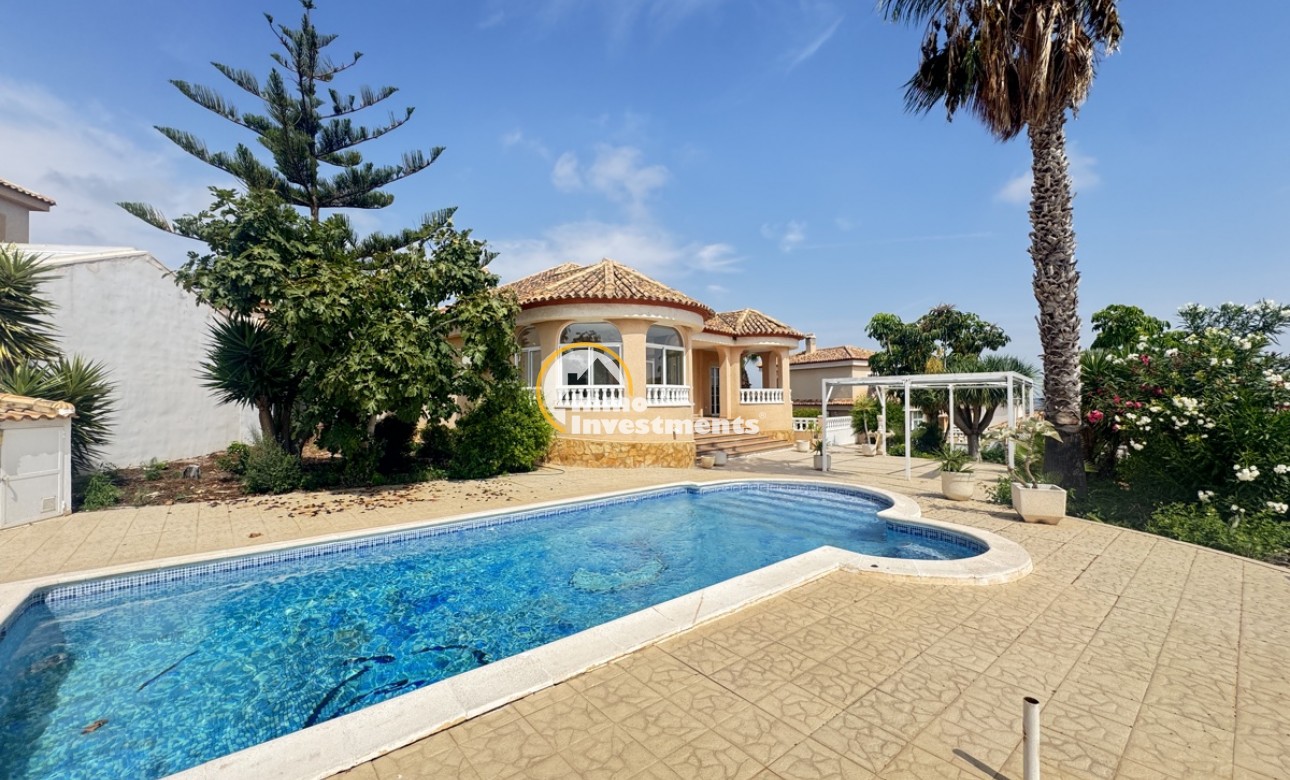 Resale - Villa - San Miguel de Salinas - Torrestrella