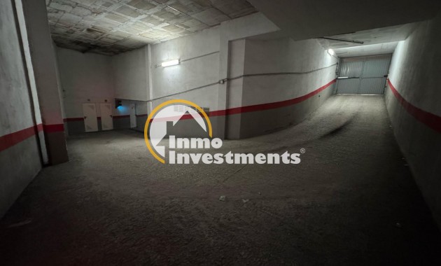 Resale - Garage - Torrevieja - Centro