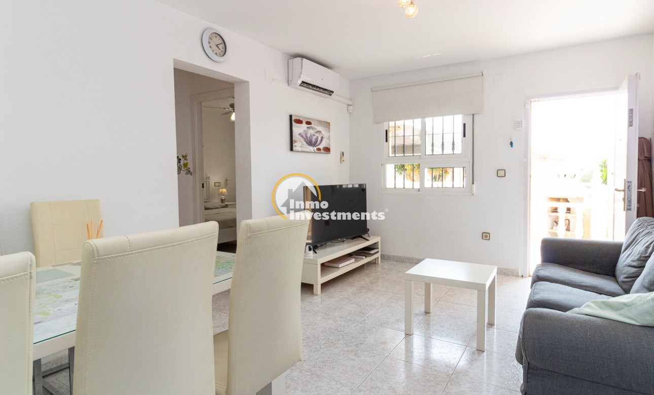 Resale - Apartment - Torrevieja - La Siesta