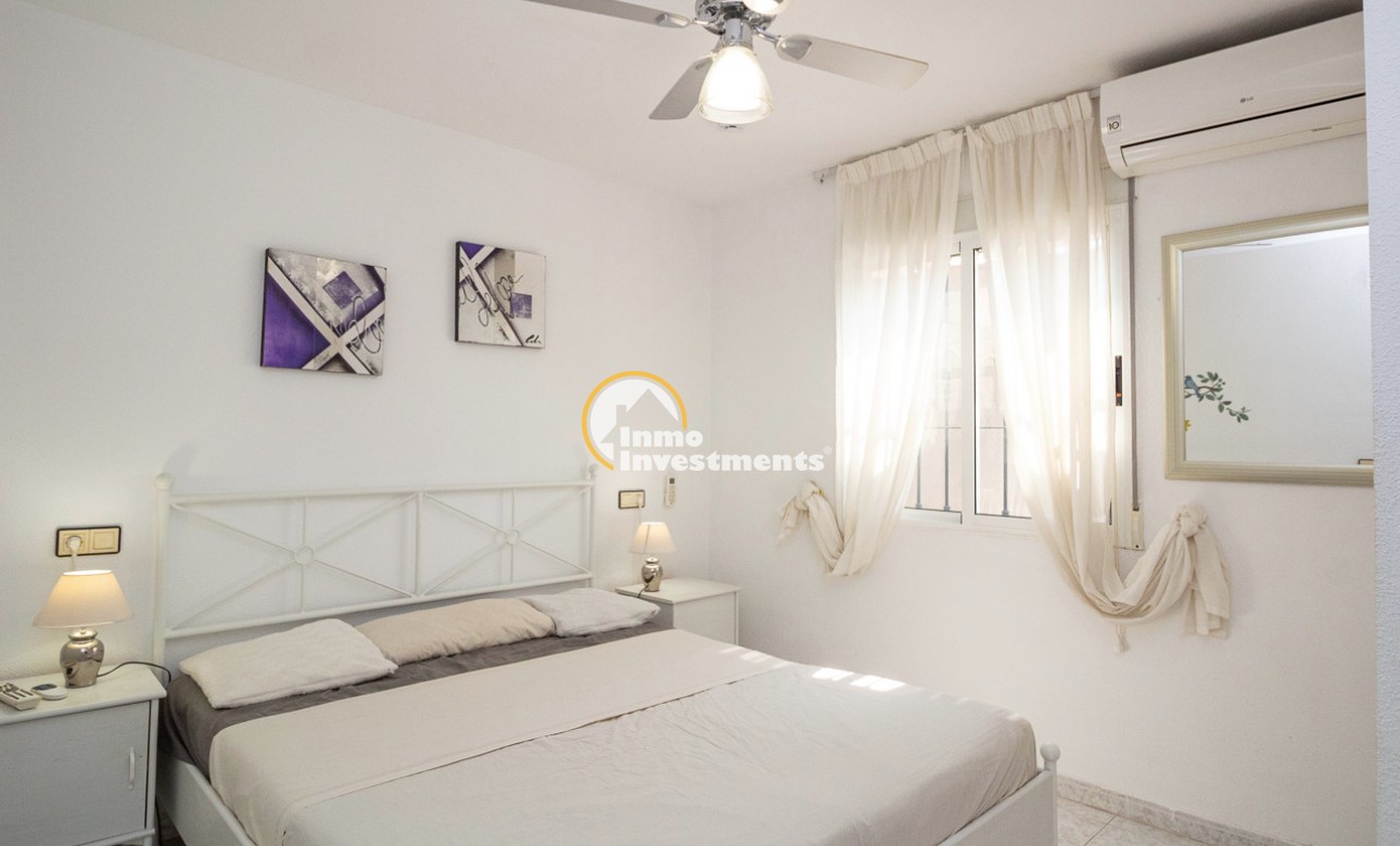 Resale - Apartment - Torrevieja - La Siesta