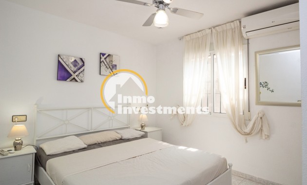 Resale - Apartment - Torrevieja - La Siesta