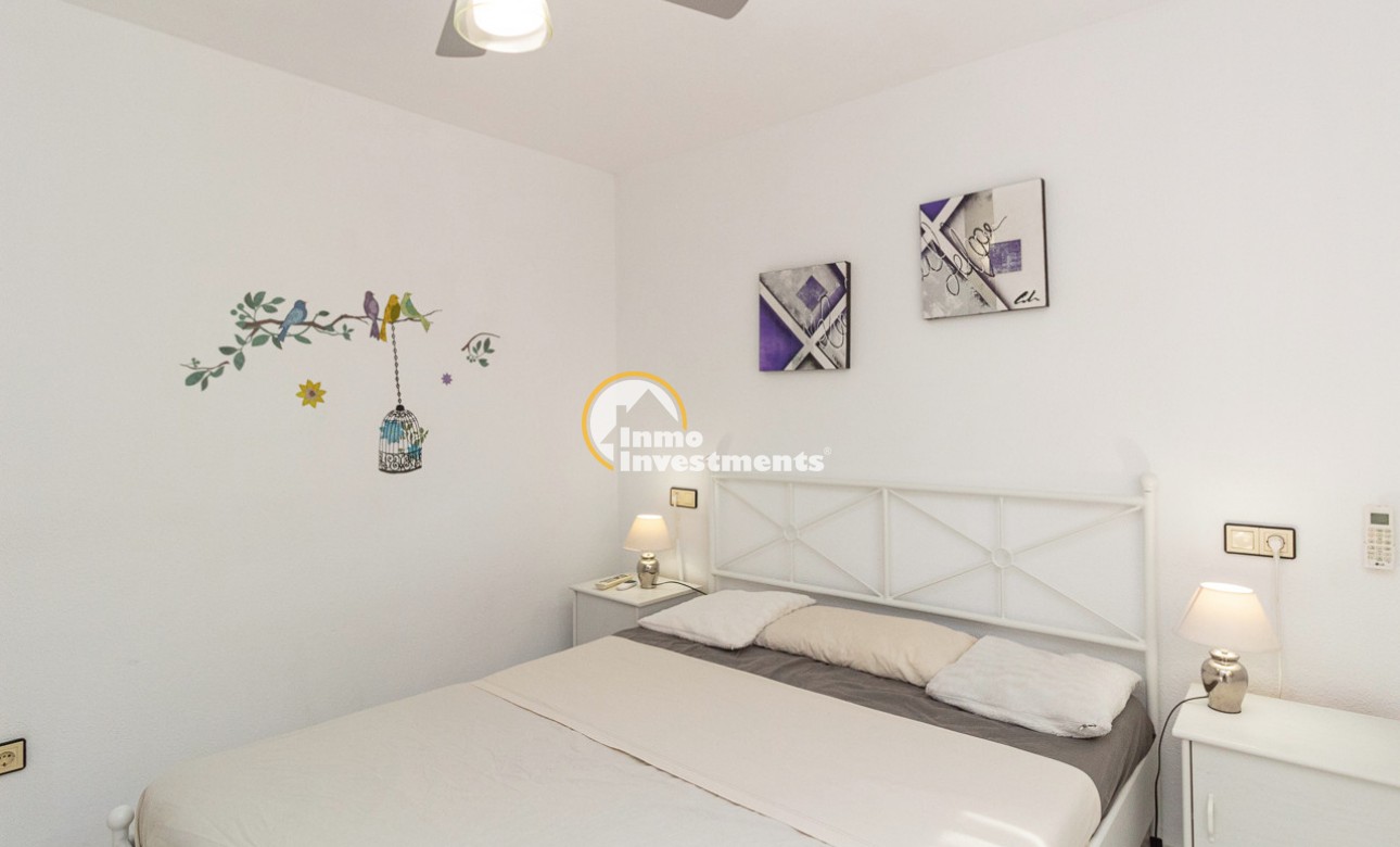 Resale - Apartment - Torrevieja - La Siesta