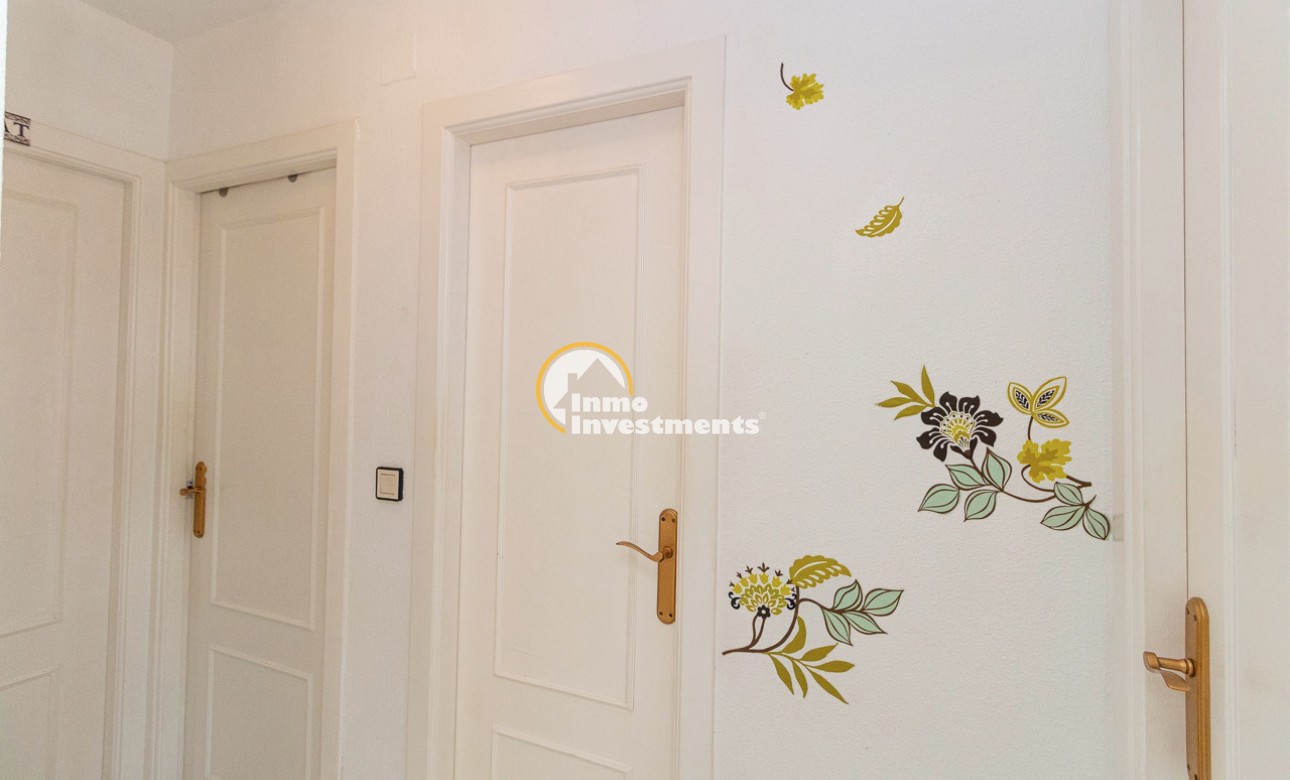 Resale - Apartment - Torrevieja - La Siesta