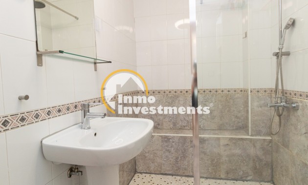 Resale - Apartment - Torrevieja - La Siesta