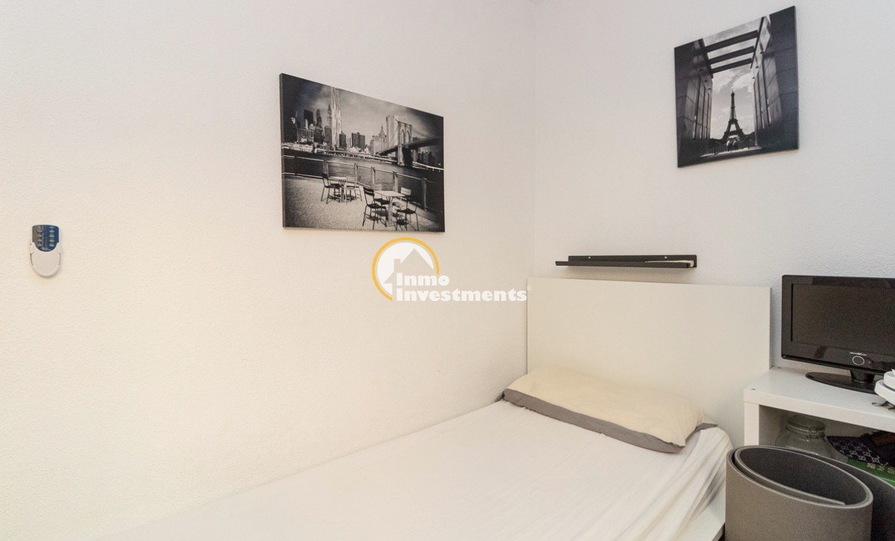 Resale - Apartment - Torrevieja - La Siesta