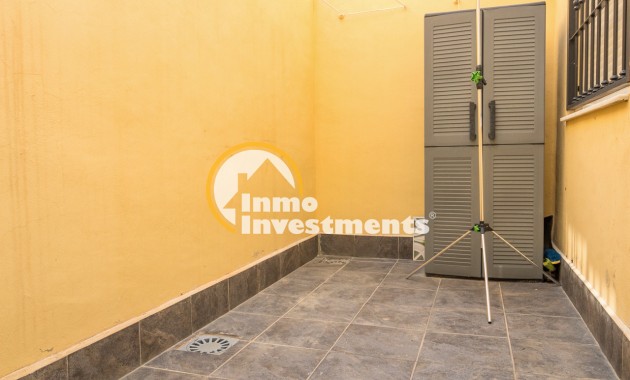 Resale - Apartment - Torrevieja - La Siesta