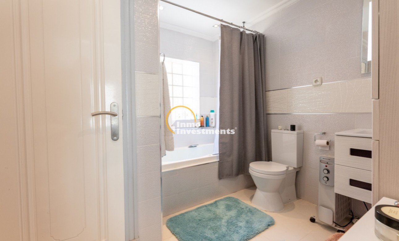 Resale - Villa - Las Ramblas - Las Ramblas Golf