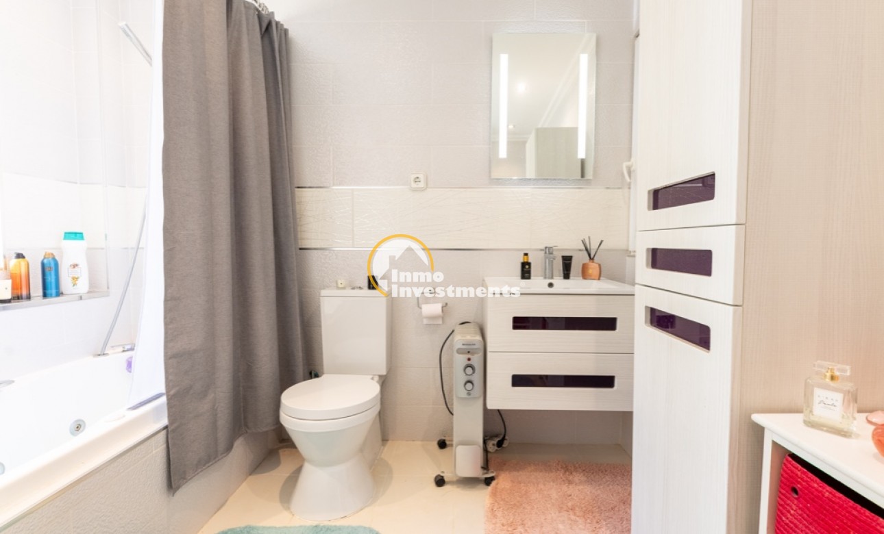 Resale - Villa - Las Ramblas - Las Ramblas Golf