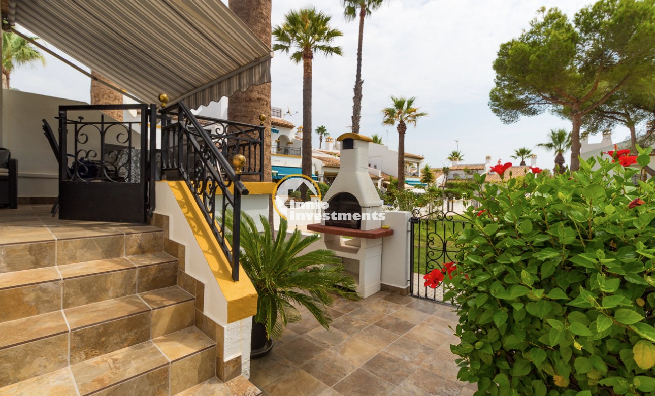 Resale - Semi detached villa - Villamartin - Valencias