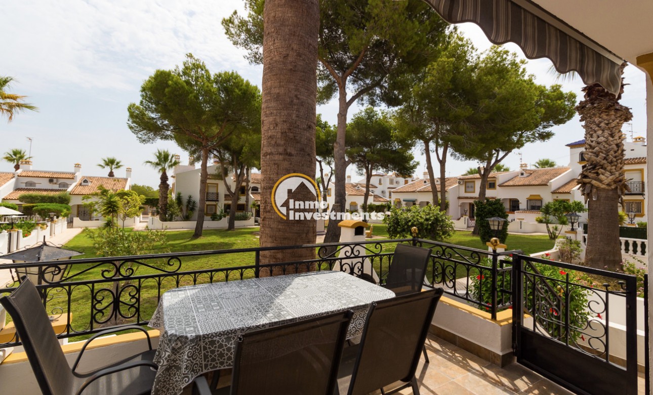 Resale - Semi detached villa - Villamartin - Valencias