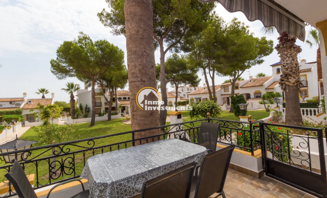 Resale - Semi detached villa - Villamartin - Valencias