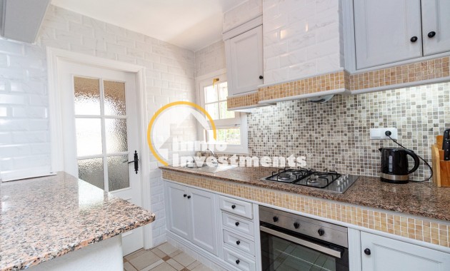 Resale - Semi detached villa - Villamartin - Valencias