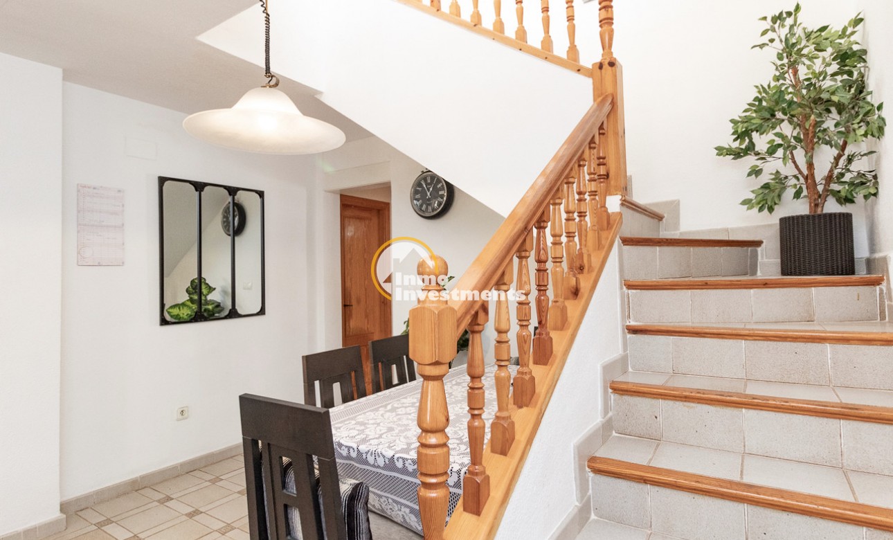 Resale - Semi detached villa - Villamartin - Valencias