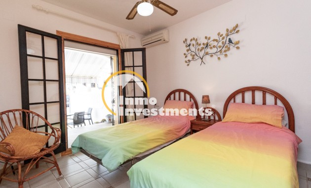 Resale - Semi detached villa - Villamartin - Valencias