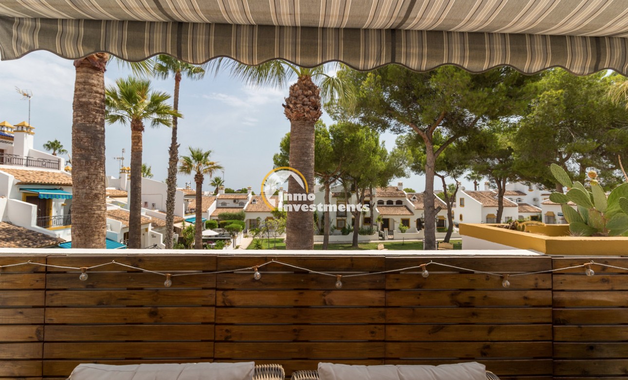 Resale - Semi detached villa - Villamartin - Valencias