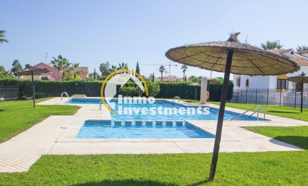 Resale - Semi detached villa - Villamartin - Valencias