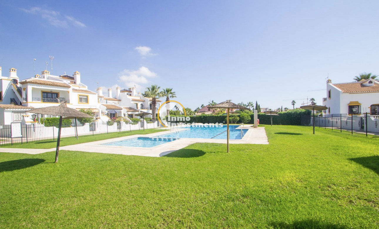 Resale - Semi detached villa - Villamartin - Valencias