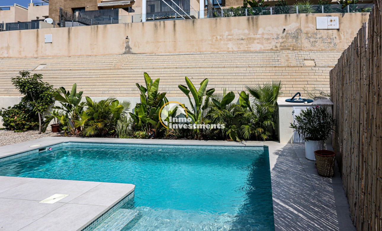 Resale - Villa - La Zenia