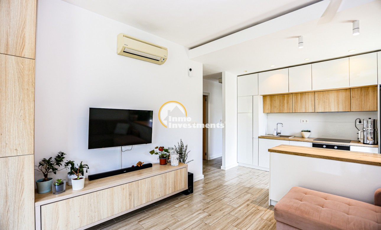 Resale - Villa - La Zenia