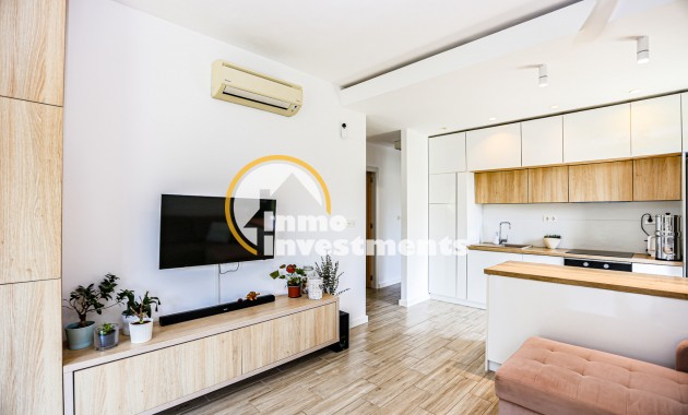 Resale - Villa - La Zenia