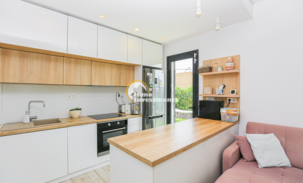 Resale - Villa - La Zenia