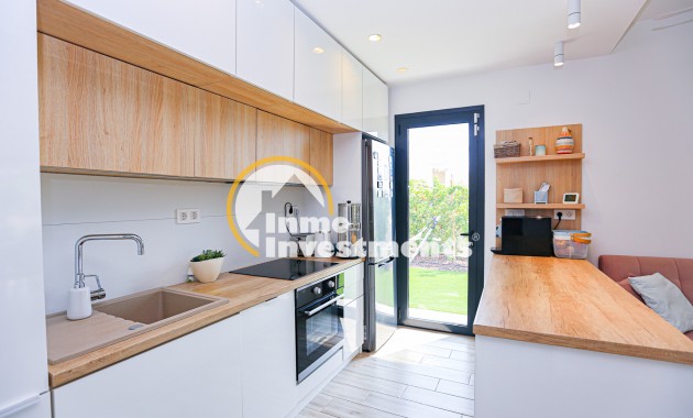 Resale - Villa - La Zenia