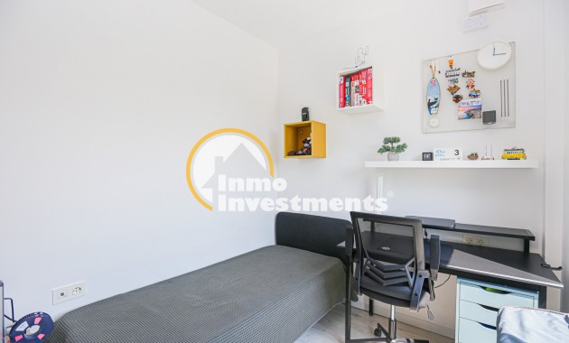 Resale - Villa - La Zenia