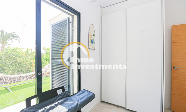 Resale - Villa - La Zenia