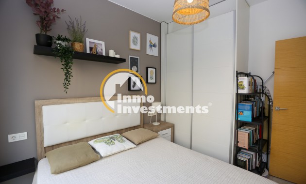 Resale - Villa - La Zenia