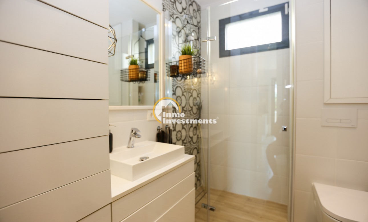 Resale - Villa - La Zenia