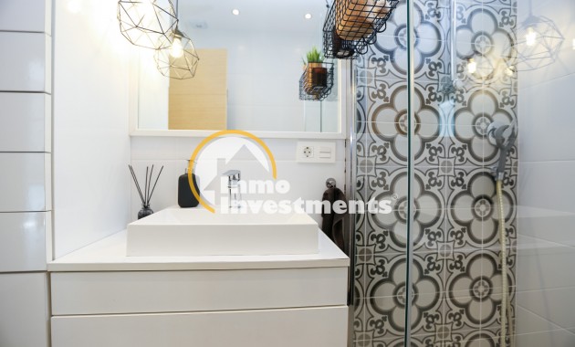 Resale - Villa - La Zenia