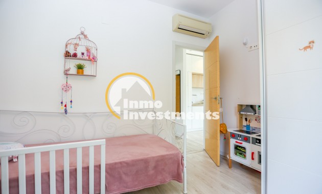 Resale - Villa - La Zenia