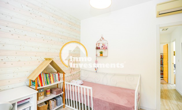 Resale - Villa - La Zenia