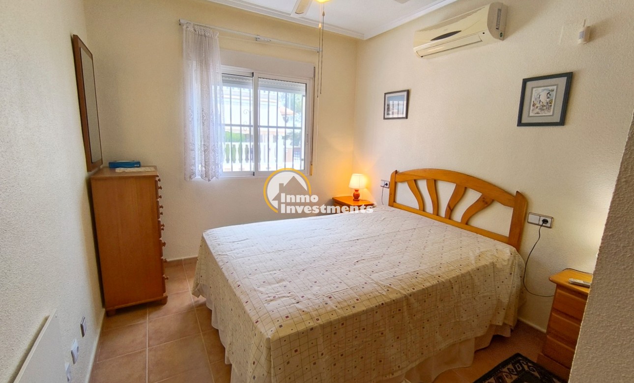 Resale - Villa - Algorfa - Montebello