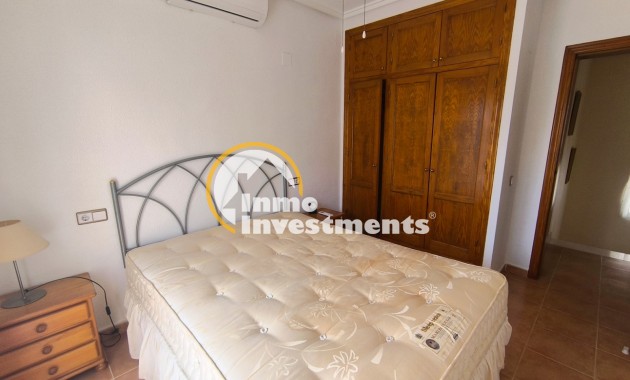Resale - Villa - Algorfa - Montebello
